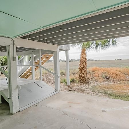 Four-Bedroom House With Great View! Pool Across The Street! Hunting Island Pass! Harbor Island Exterior photo